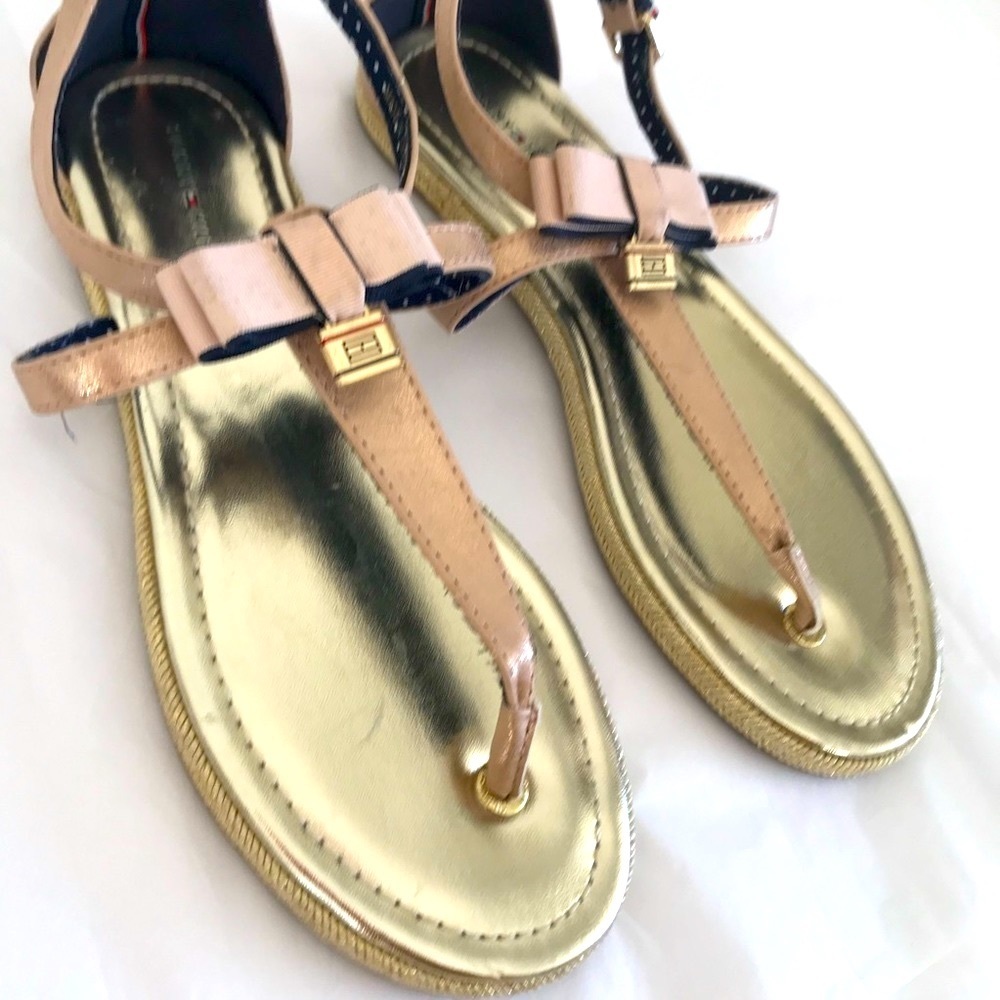 Tommy Hilfiger Rose Gold Leather T Strap Thong Sandals W/ Bow